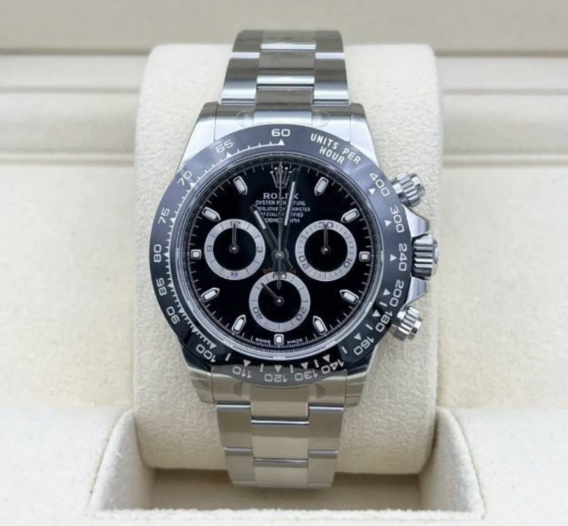 Hong Kong luxury replica Rolex Daytona front view
